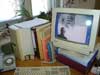 Тот же комп-ветеран, с моим портретом в качестве рисунка на рабочем столе. ОС Windows 98!